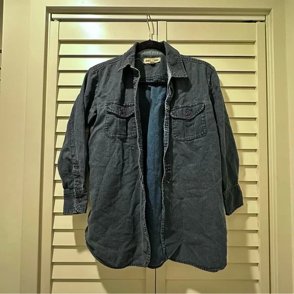 Madewell Denim Button Up Shirt - Picture 2 of 8